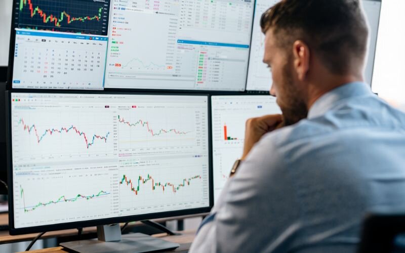 MT5 is better for traders needing broader market access and integrated data